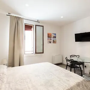 Apartment Marsala, By Short Holidays, Bologna